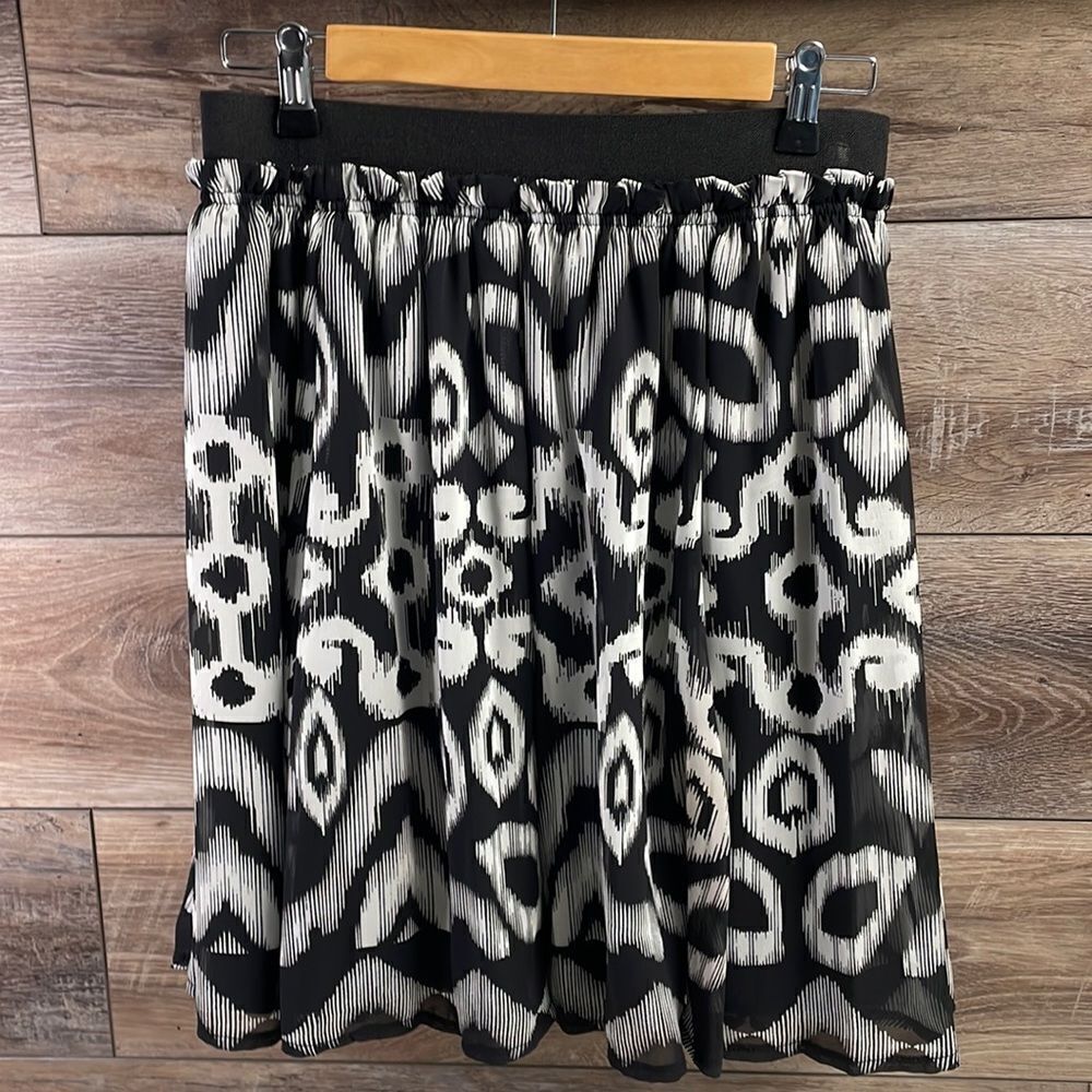 NUE OPTIONS Women’s Wide Band Skirt Black White Short A-Line Flowy Size 8
